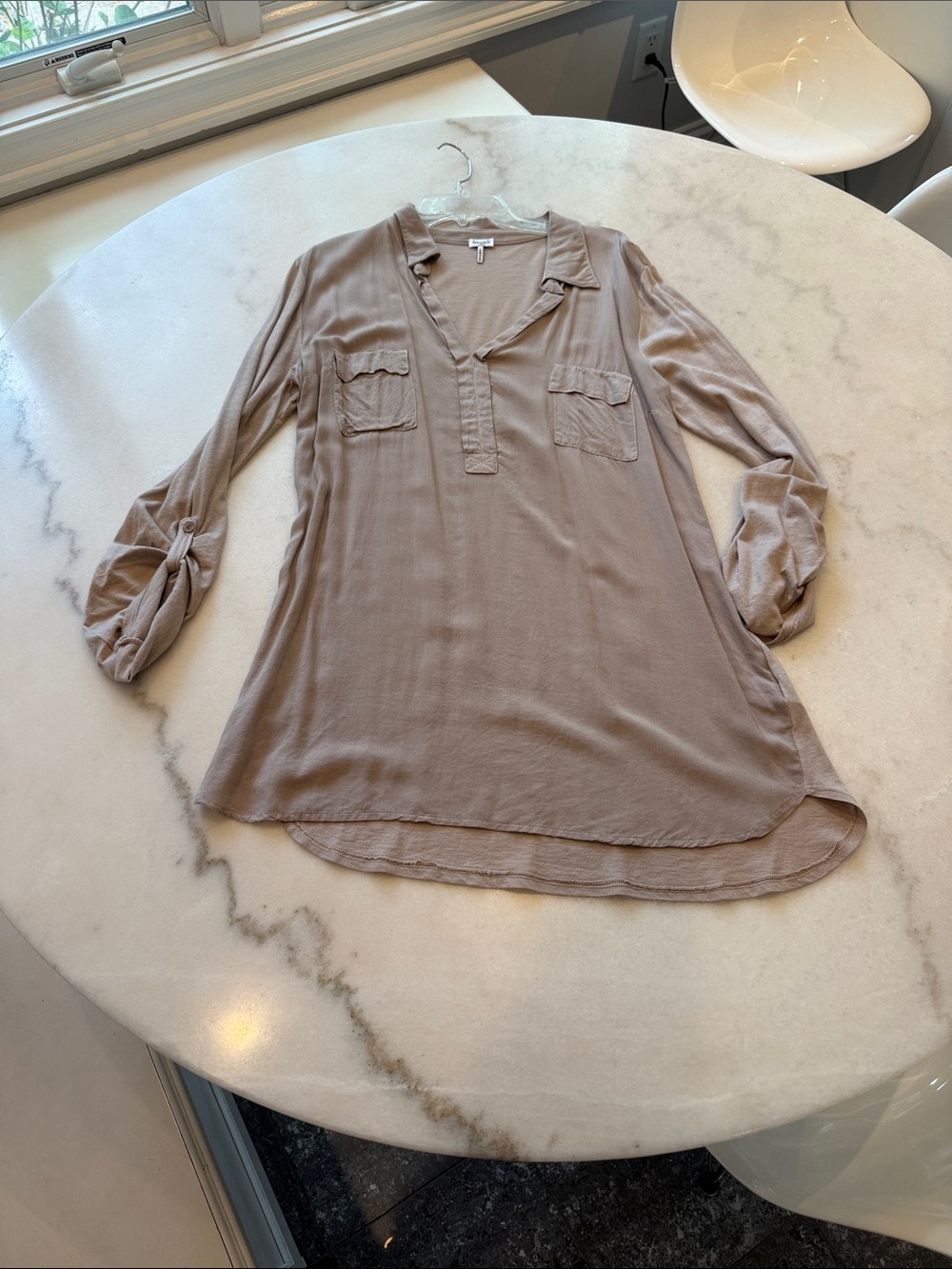 NWOT Splendid Taupe Roll-Tab Sleeve V-Neck blouse